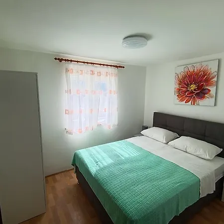 Apartment Valter Frankovic *